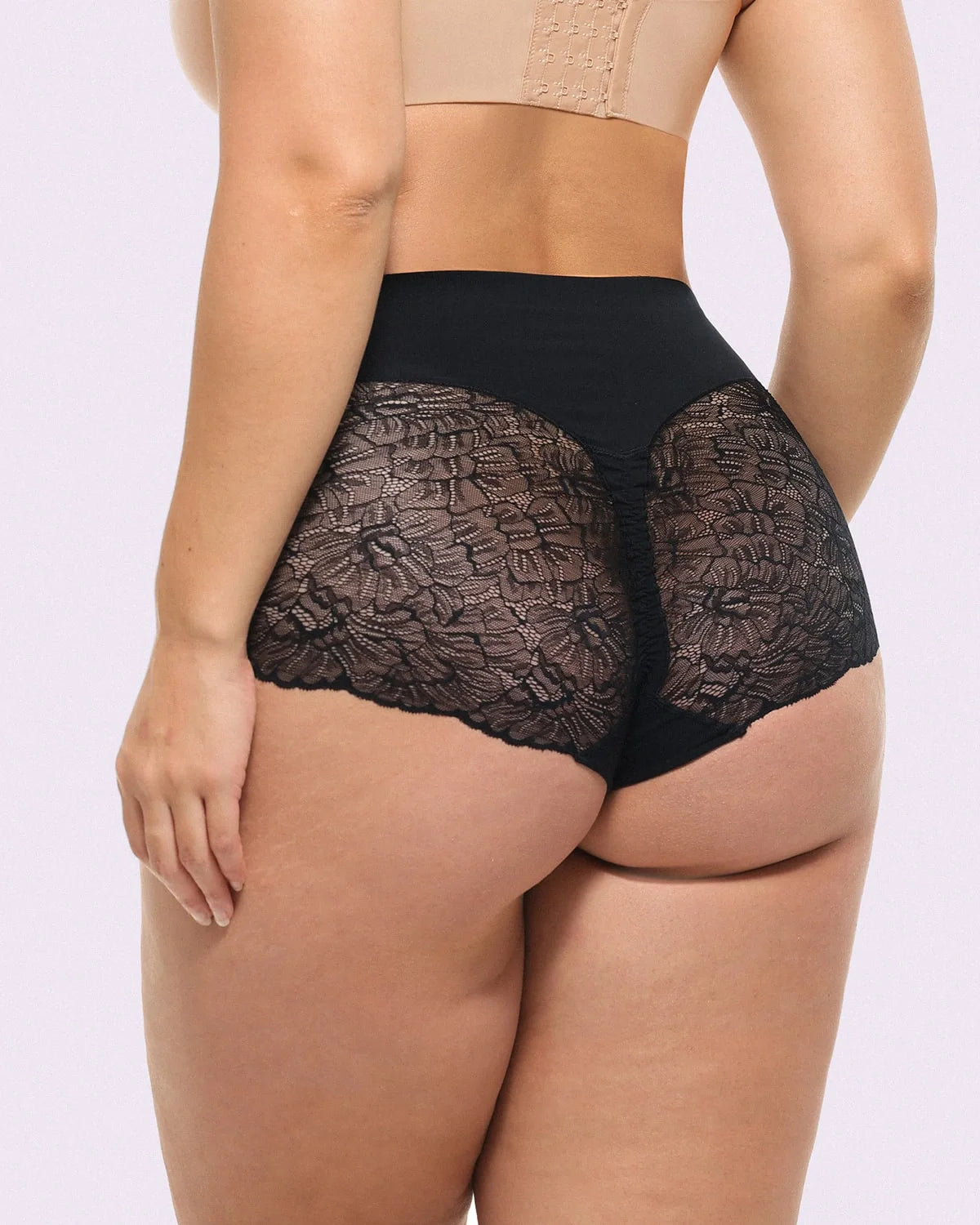 Serene Cove™ | Bare Essentials™ MeshSmooth™ Mid-Waist Panty met kant