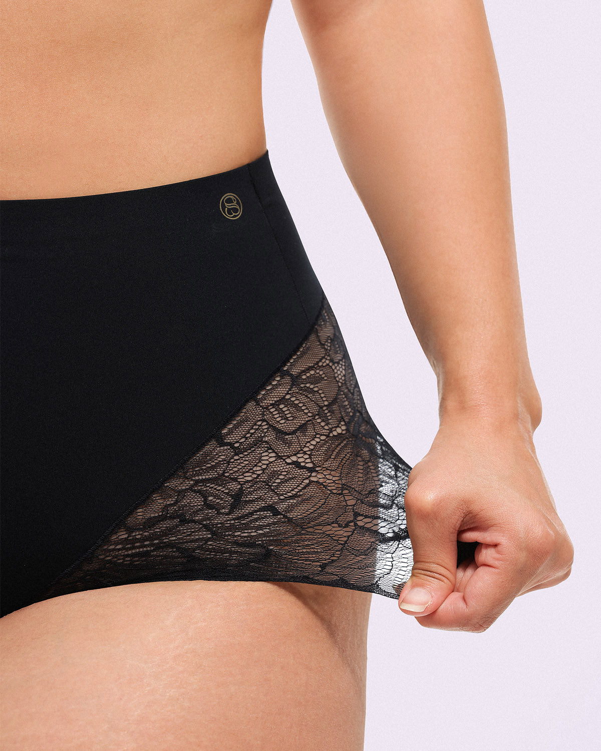 Serene Cove™ | Bare Essentials™ MeshSmooth™ Mid-Waist Panty met kant