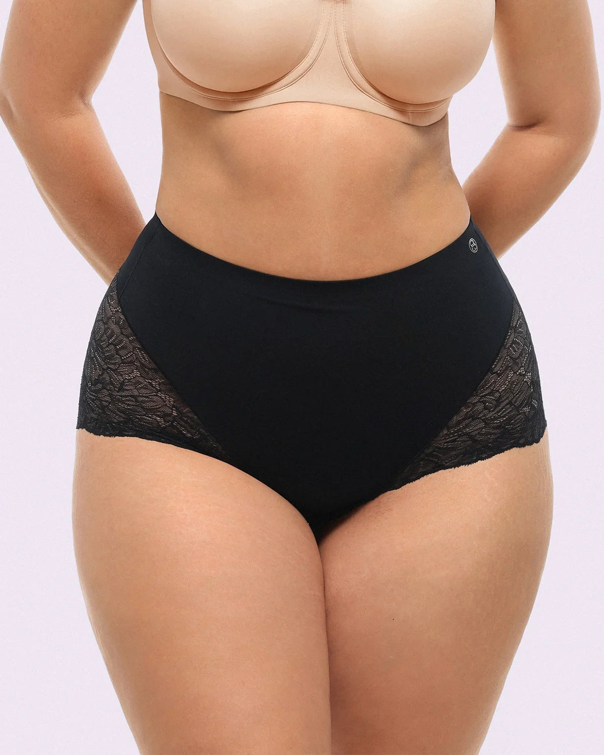 Serene Cove™ | Bare Essentials™ MeshSmooth™ Mid-Waist Panty met kant