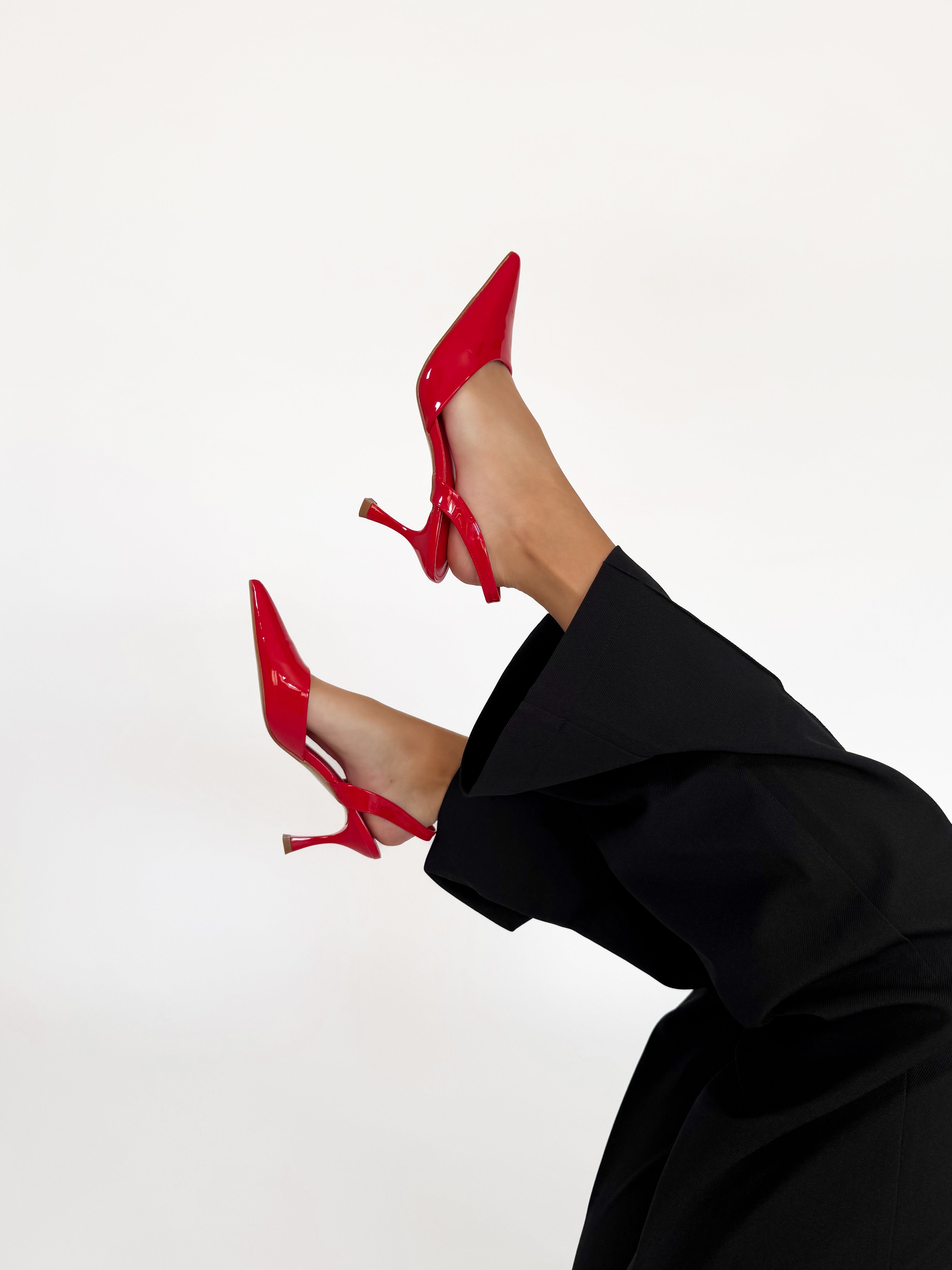 Serene Cove™ | Zenna heels red