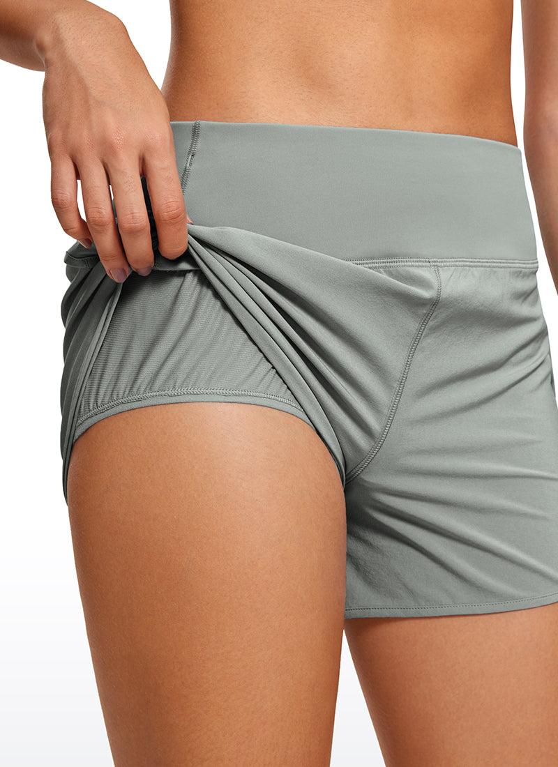 Serene Cove™ | Feathery-Fit Zachte, hoog uitgesneden, gevoerde short met achterzak 4''